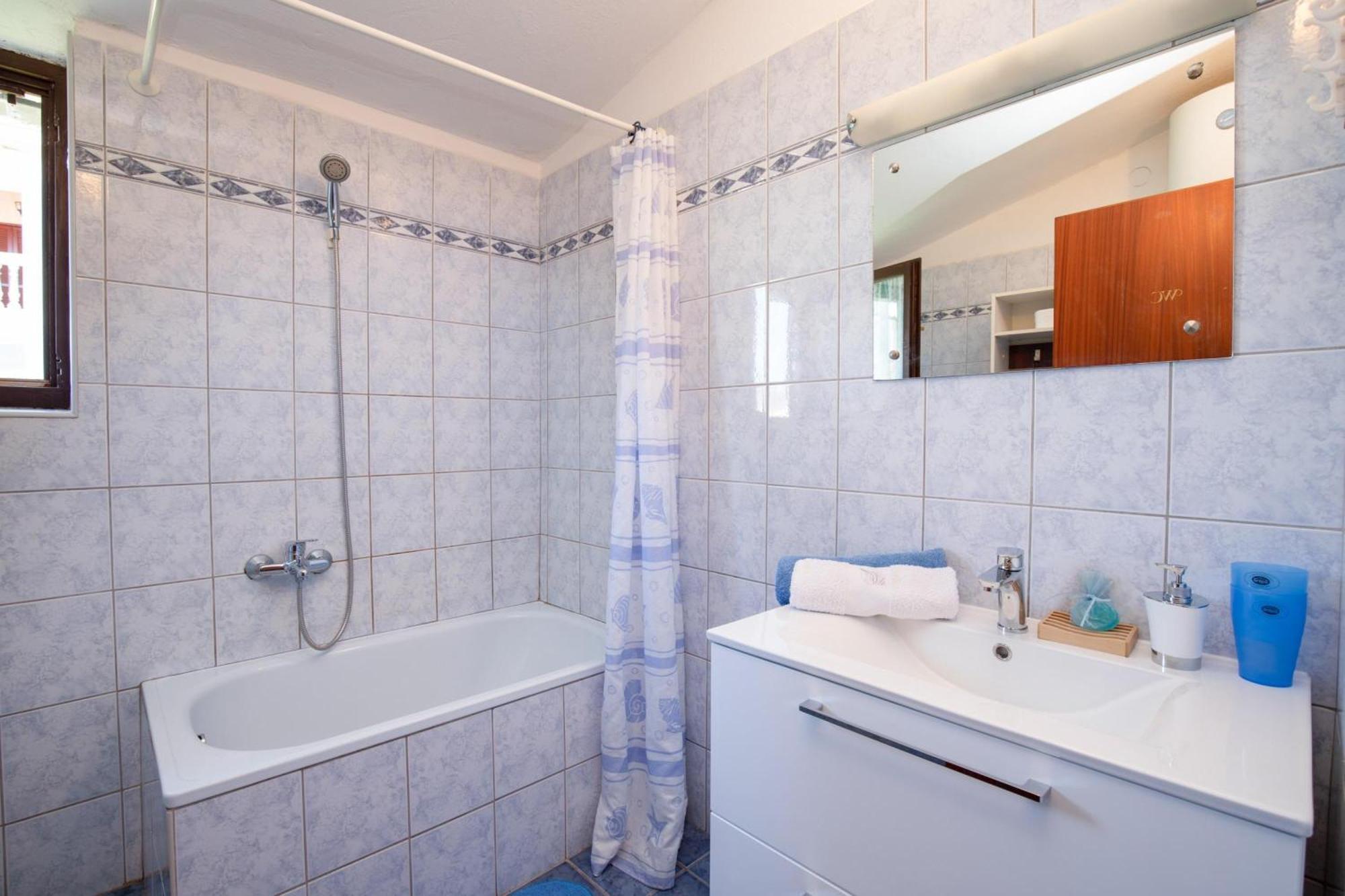 Apartments Brankica Island - Happy Rentals فانتاسيسي المظهر الخارجي الصورة